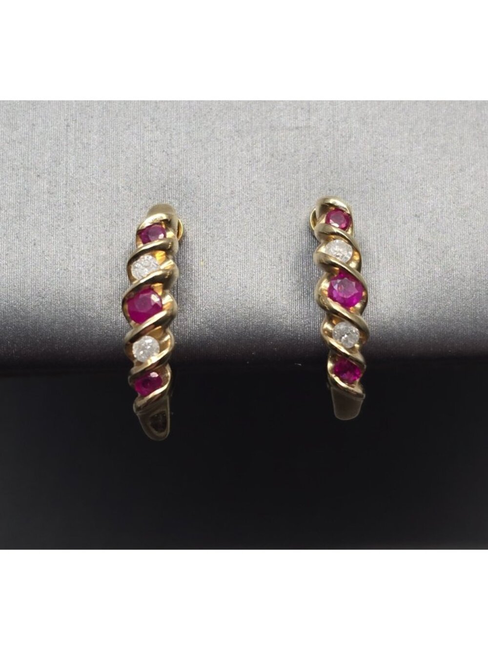 Vintage 14k Gold Filled Ruby Lab Created Diamond Clip On Half Hoop Earrings 3/4" - Picture 12 of 12